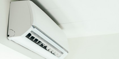 El aire acondicionado portátil ofrece movilidad, mientras que el split destaca por su mayor eficiencia energética.